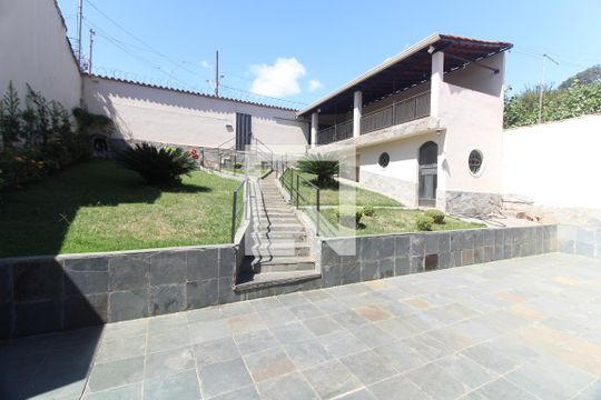 Área externa de casa à venda com 3 quartos, 367m² em Santa Branca, Belo Horizonte
