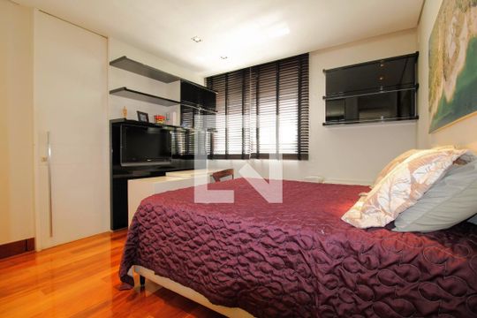 Casa de Condomínio à venda com 4 quartos, 463m² em Alphaville, Nova Lima