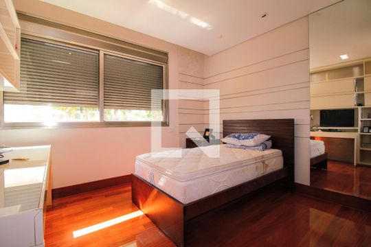 Casa de Condomínio à venda com 4 quartos, 463m² em Alphaville, Nova Lima