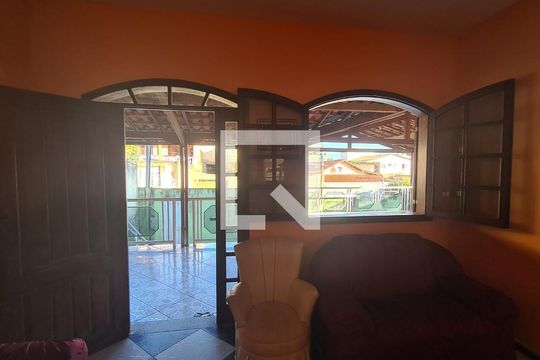 Casa para alugar com 4 quartos, 320m² em Canaã, Belo Horizonte