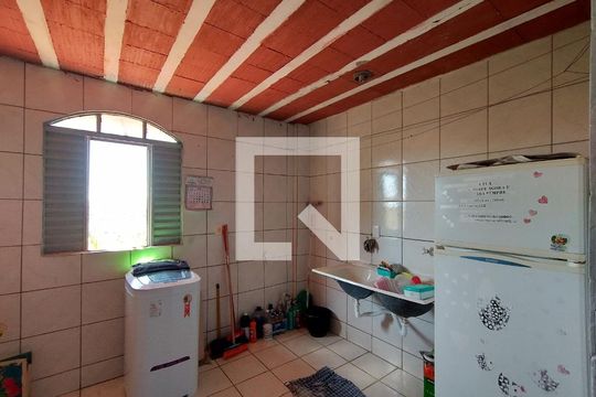 Casa à venda com 6 quartos, 200m² em Riacho das Pedras, Contagem
