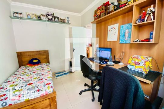 Casa à venda com 4 quartos, 300m² em Copacabana, Belo Horizonte