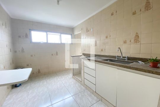 Cozinha e Área de Serviço de apartamento para alugar com 3 quartos, 60m² em I.a.p.i., Osasco