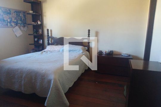 Casa à venda com 3 quartos, 280m² em Camargos, Belo Horizonte