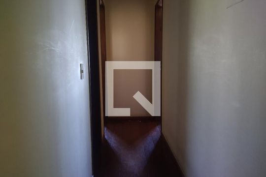 Casa à venda com 3 quartos, 280m² em Camargos, Belo Horizonte