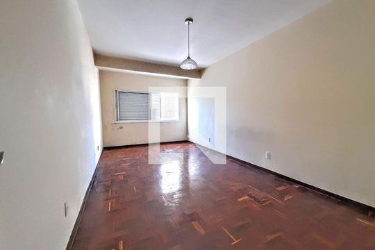 Casa à venda com 4 quartos, 186m² em Santa Tereza, Belo Horizonte