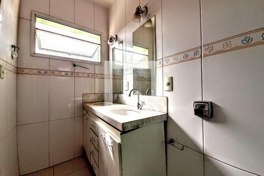 Casa à venda com 4 quartos, 186m² em Santa Tereza, Belo Horizonte
