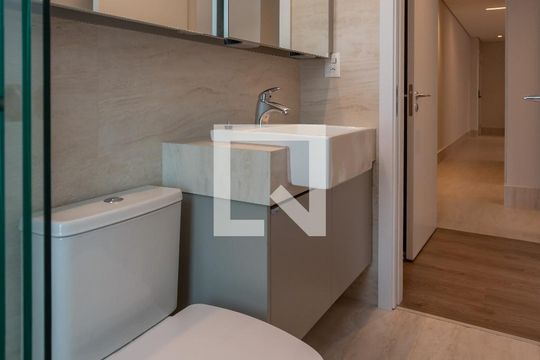Banheiro da Suíte de apartamento à venda com 2 quartos, 63m² em Lourdes, Belo Horizonte