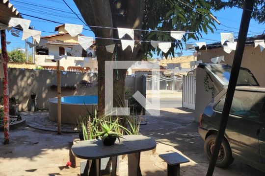 Casa à venda com 3 quartos, 150m² em Barreiro, Belo Horizonte