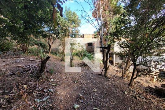 Casa à venda com 3 quartos, 257m² em Solar do Barreiro, Belo Horizonte