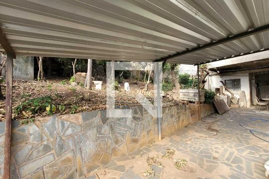 Casa à venda com 3 quartos, 257m² em Solar do Barreiro, Belo Horizonte