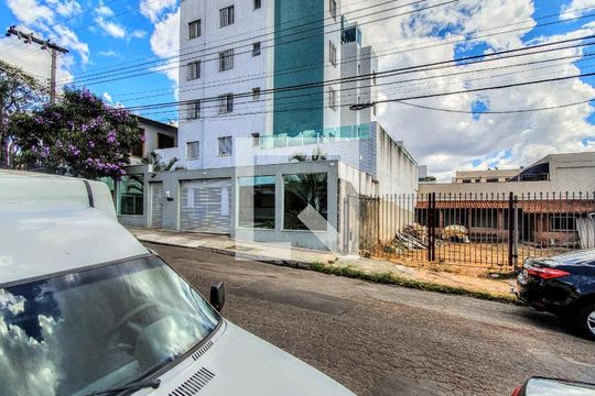 Apartamento para alugar com 3 quartos, 164m² em Itapoã, Belo Horizonte