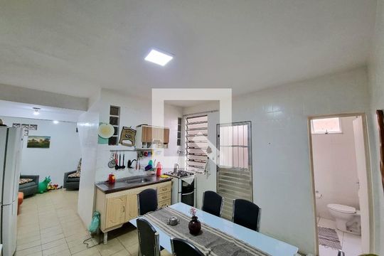 Casa à venda com 4 quartos, 231m² em Alípio de Melo, Belo Horizonte