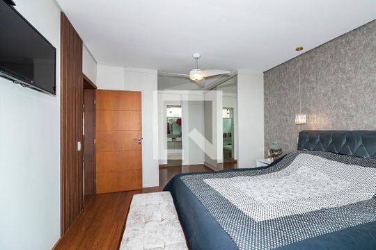 Casa de Condomínio à venda com 4 quartos, 320m² em São José, Itabirito