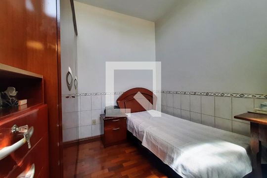 Casa à venda com 4 quartos, 150m² em Jardim Industrial, Contagem