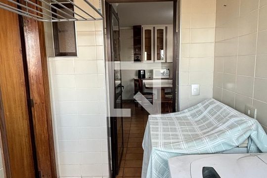 Área de Serviço de apartamento à venda com 3 quartos, 140m² em Vila Alzira, Santo André