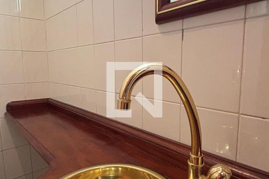 Lavabo de apartamento à venda com 3 quartos, 140m² em Vila Alzira, Santo André