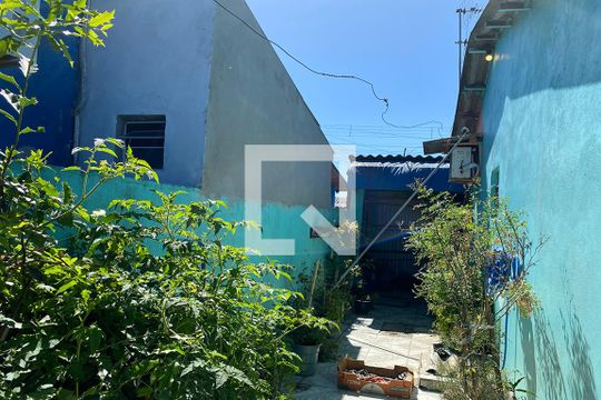 Área Externa de casa à venda com 2 quartos, 120m² em Campina, São Leopoldo