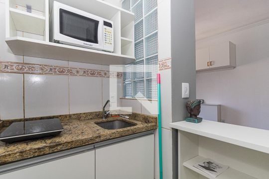Cozinha de kitnet/studio para alugar com 1 quarto, 45m² em Centro Histórico, Porto Alegre