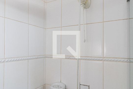 Banheiro de kitnet/studio para alugar com 1 quarto, 45m² em Centro Histórico, Porto Alegre