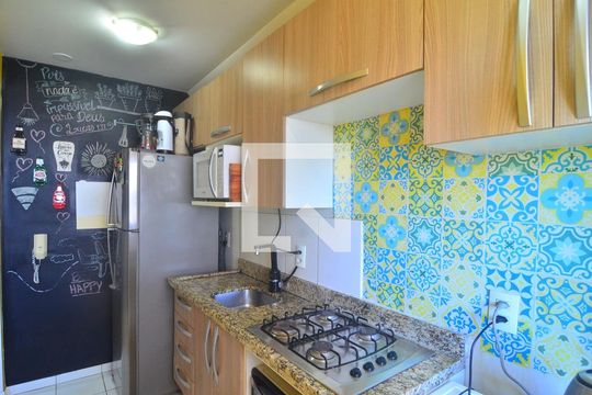 Cozinha de apartamento à venda com 2 quartos, 51m² em Estância Velha, Canoas