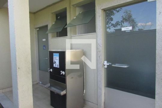 Área comum - Banheiros de apartamento para alugar com 2 quartos, 48m² em Campo Grande, Rio de Janeiro