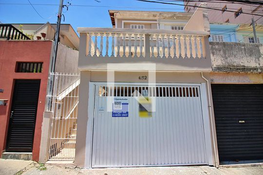 Fachada de casa para alugar com 2 quartos, 140m² em Nova Petrópolis, São Bernardo do Campo