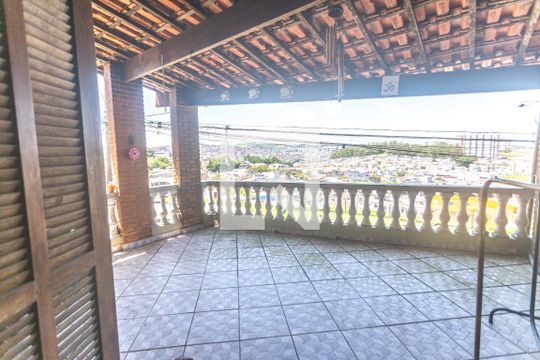 Varanda suíte 2 de casa à venda com 3 quartos, 280m² em Baeta Neves, São Bernardo do Campo