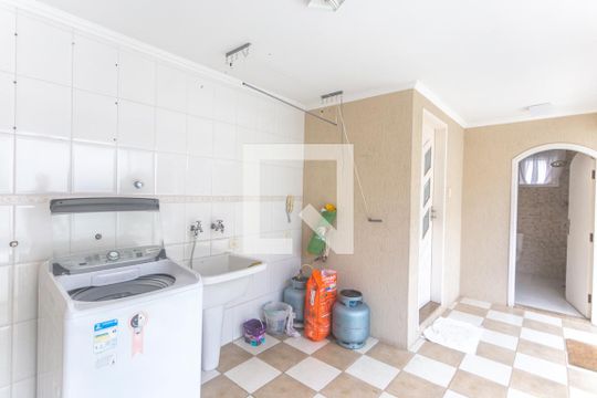 Área de serviço de casa para alugar com 3 quartos, 386m² em Parque dos Passaros, São Bernardo do Campo