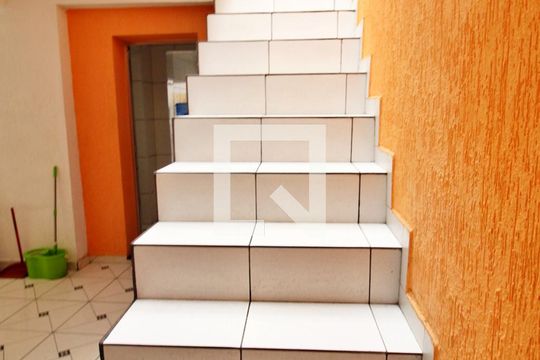Escada de casa à venda com 3 quartos, 222m² em Parque Novo Oratório, Santo André