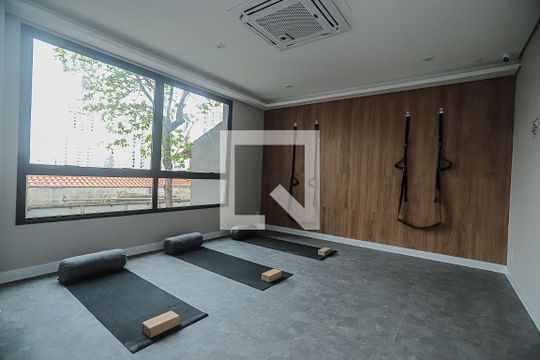 Área comum Sala Yoga de apartamento para alugar com 1 quarto, 26m² em Perdizes, São Paulo