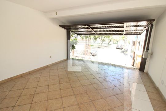 Garagem de casa à venda com 4 quartos, 230m² em Cavalhada, Porto Alegre