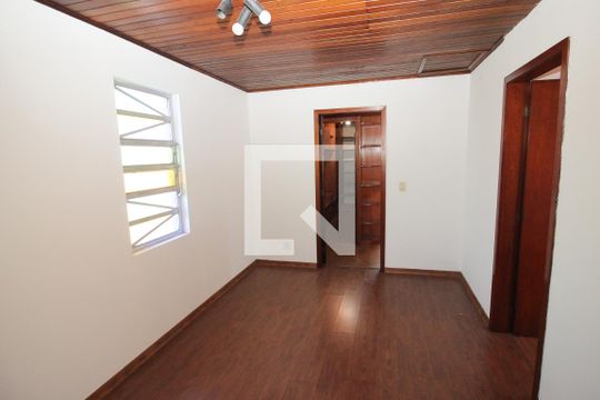 Hall de casa à venda com 4 quartos, 230m² em Cavalhada, Porto Alegre