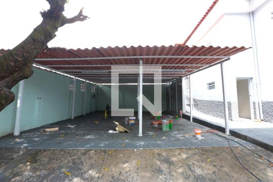Garagem de casa à venda com 3 quartos, 178m² em Lindéia (barreiro), Belo Horizonte