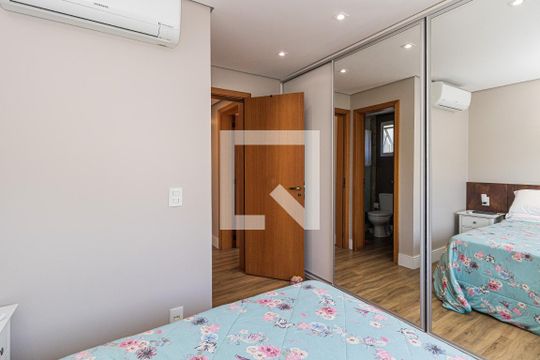 Quarto 1 Suite de apartamento à venda com 3 quartos, 75m² em Rio Branco, Porto Alegre