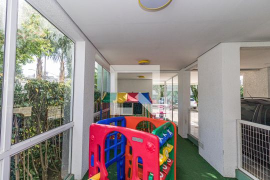 Área comum - Playground de apartamento à venda com 3 quartos, 75m² em Rio Branco, Porto Alegre