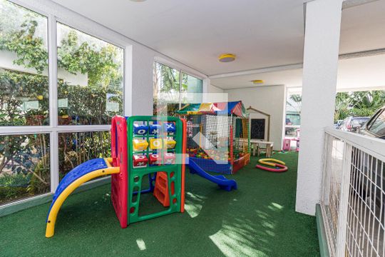Área comum - Playground de apartamento à venda com 3 quartos, 75m² em Rio Branco, Porto Alegre