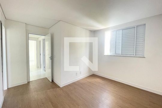 Quarto suíte de apartamento à venda com 3 quartos, 148m² em Manacás, Belo Horizonte