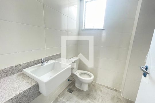 Banheiro social de apartamento à venda com 3 quartos, 148m² em Manacás, Belo Horizonte