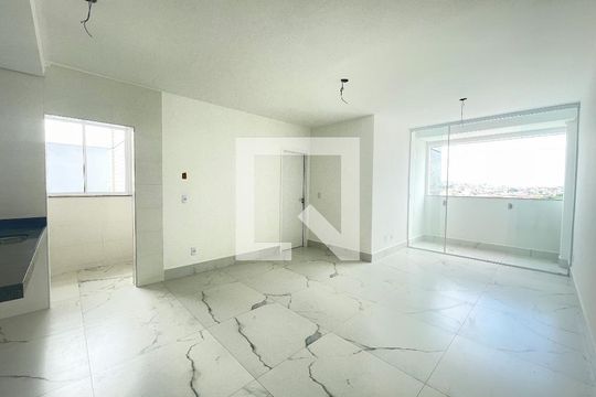 Apartamento à venda com 3 quartos, 73m² em Manacás, Belo Horizonte