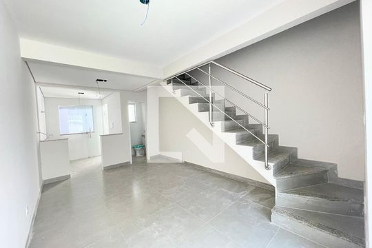 Casa à venda com 2 quartos, 65m² em Planalto, Belo Horizonte