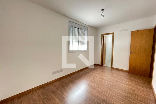 Quarto de apartamento à venda com 3 quartos, 80m² em Nova Suissa, Belo Horizonte