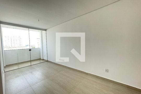 Sala de apartamento à venda com 3 quartos, 80m² em Nova Suissa, Belo Horizonte