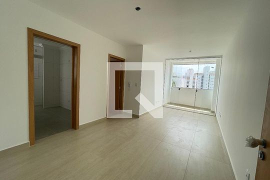 Sala de apartamento à venda com 3 quartos, 80m² em Nova Suissa, Belo Horizonte