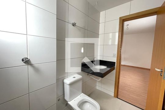 Banheiro de apartamento à venda com 3 quartos, 80m² em Nova Suissa, Belo Horizonte