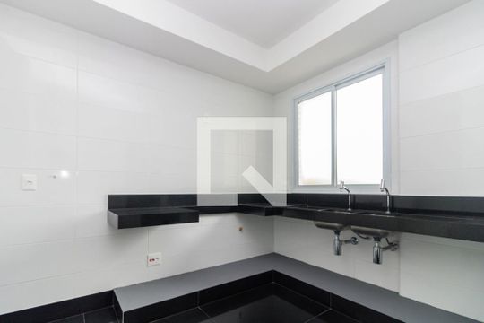 Cozinha de apartamento à venda com 4 quartos, 139m² em Cidade Nova, Belo Horizonte