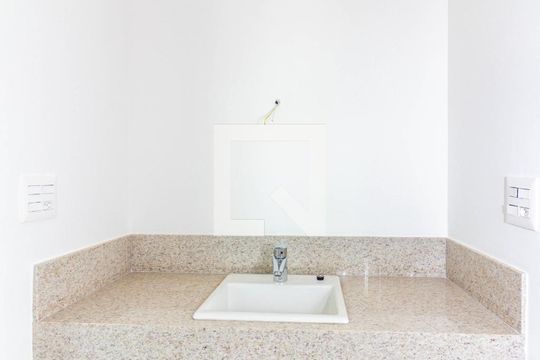 Banheiro da Suíte de apartamento à venda com 4 quartos, 139m² em Cidade Nova, Belo Horizonte