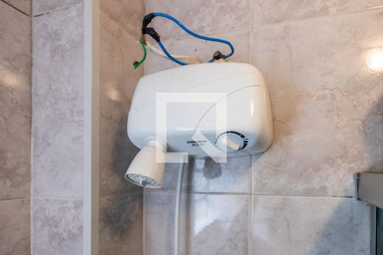 Banheiro de casa para alugar com 3 quartos, 130m² em Vila Madalena, São Paulo