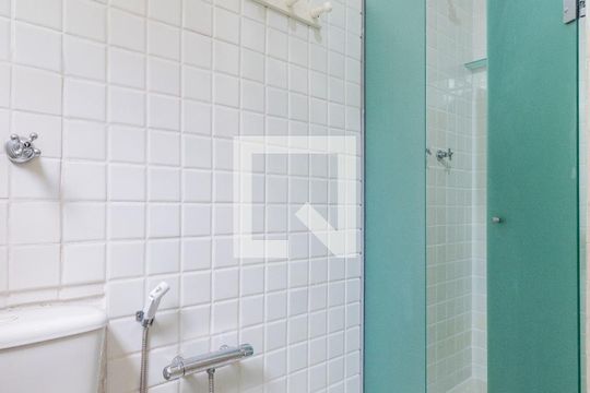 Banheiro de apartamento à venda com 2 quartos, 70m² em Pinheiros, São Paulo