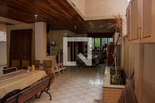Garagem de casa à venda com 4 quartos, 490m² em Todos Os Santos, Rio de Janeiro